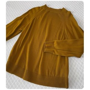 Everlane | minimal dijon sweater 🍂